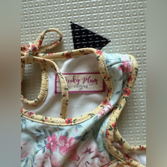 Cheeky Plum|Baby girl,toddler pastel Floral matching set Short sleeve & bloomers - Picture 7 of 9